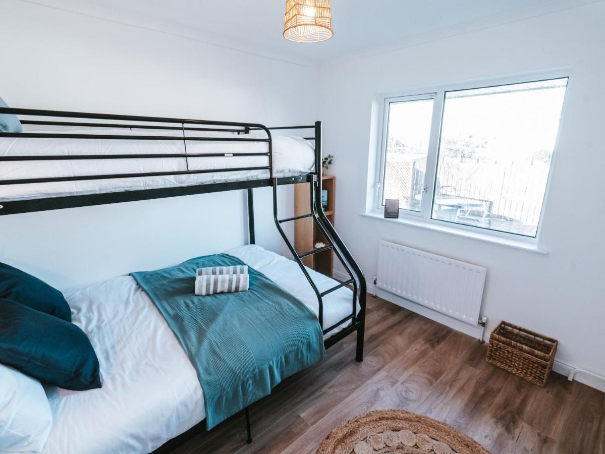 Tideaway - Cosy Seaside Village Bungalow Near Beach Castlerock Buitenkant foto